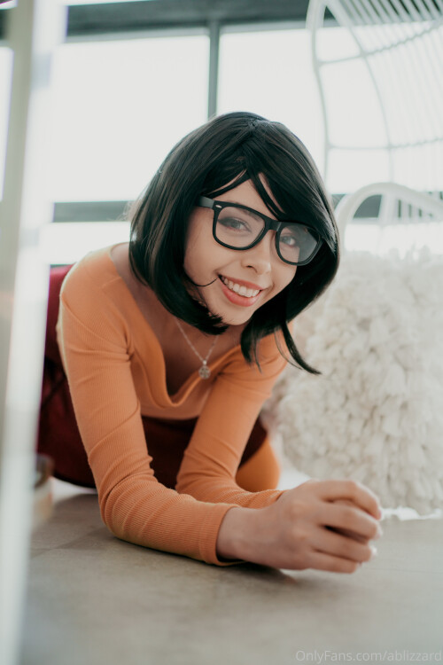 ablizzard-2021-06-12-2134557633-Velma-is-looking-for-a-monster-Part.-2-give-likes-ifae4ecdbe042781b7.jpg