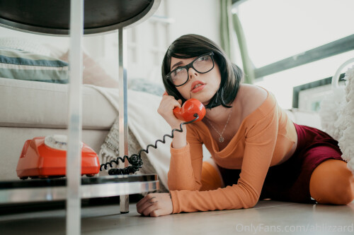 ablizzard-2021-06-12-2134557636-Velma-is-looking-for-a-monster-Part.-2-give-likes-if6ab15b28f7b1e50a.jpg