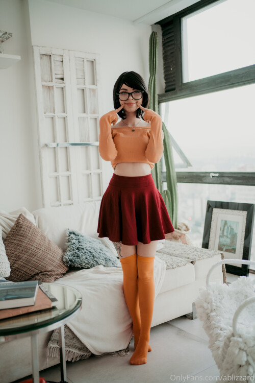 ablizzard-2021-06-12-2134557640-Velma-is-looking-for-a-monster-Part.-2-give-likes-if8ee13d063d5dfee0.jpg