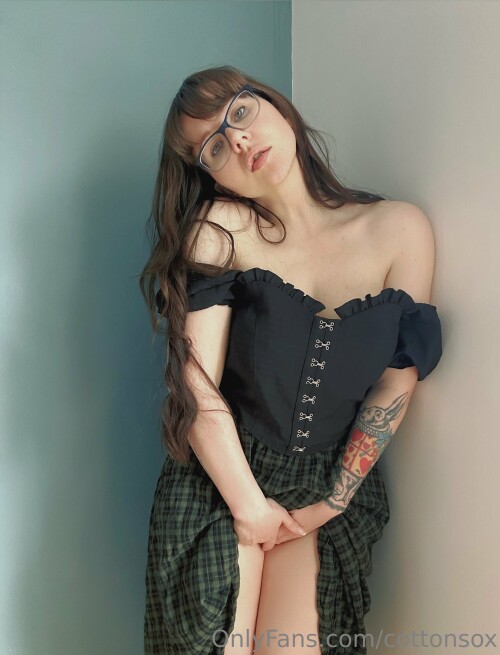 Alice Cotton Sox | Alicewinterhold Nude Leaked Onlyfans Photo Alice Cotton Sox | Alicewinterhold Nude Leaked Onlyfans Photo
