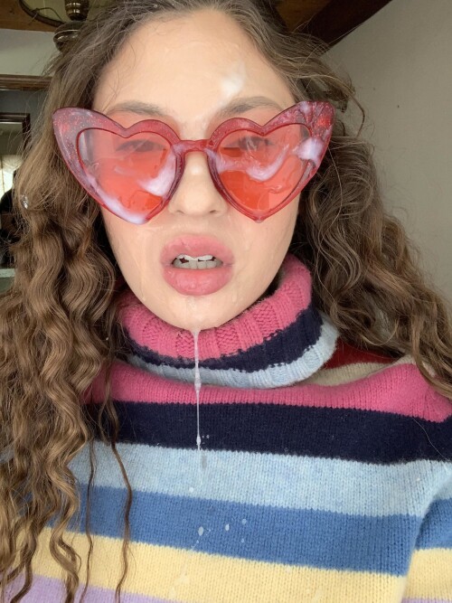 cumshots-heart-shaped-glasses-from-u-annablossom-CfnB7L.md.jpg