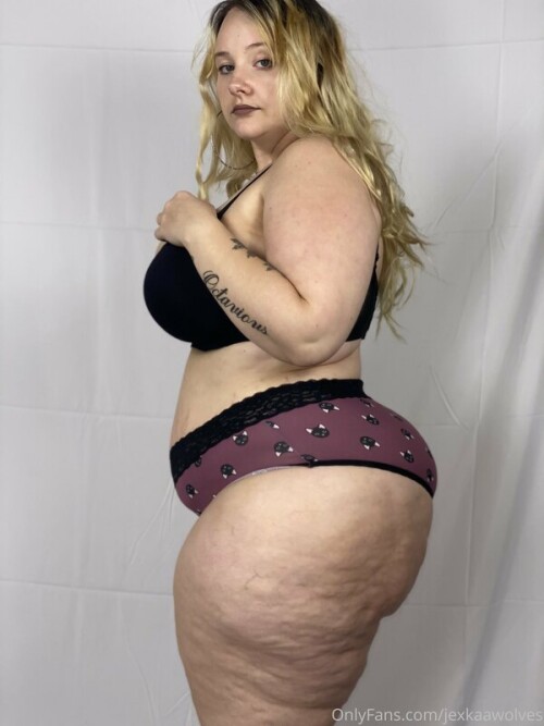JexkaaWolves Nude Leaked Onlyfans Photo JexkaaWolves Nude Leaked Onlyfans Photo
