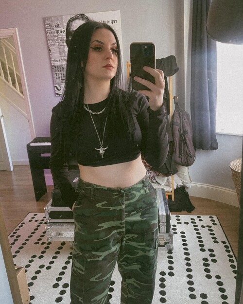 Emma Blackery Photo 4