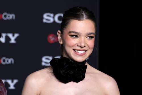 hailee-7.md.jpg