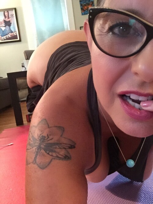 ExhibitionistAtHeart / exhibitionistatheartxo Nude Leaked Onlyfans Photo ExhibitionistAtHeart / exhibitionistatheartxo Nude Leaked Onlyfans Photo