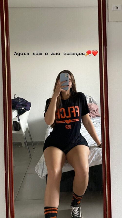 Julia Diniz / juliamndiniz Nude Leaked Onlyfans Photo