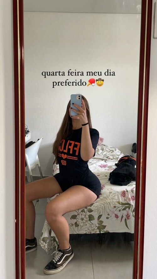 Julia Diniz / juliamndiniz Nude Leaked Onlyfans Photo