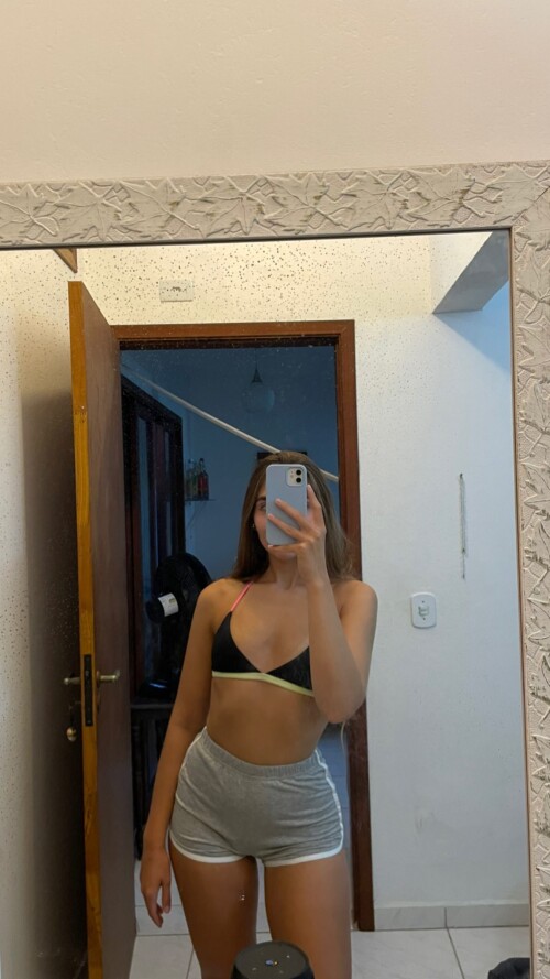 Julia Diniz / juliamndiniz Nude Leaked Onlyfans Photo