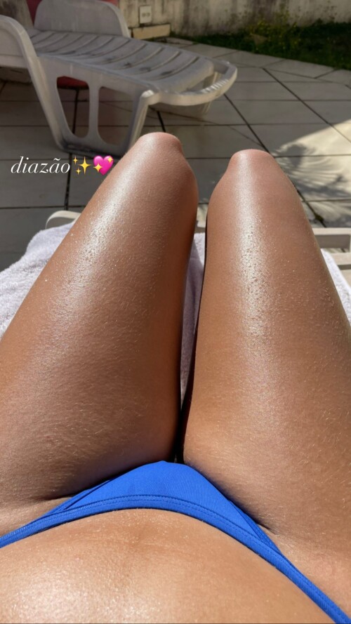 Julia Diniz / juliamndiniz Nude Leaked Onlyfans Photo