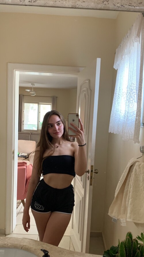 Julia Diniz / juliamndiniz Nude Leaked Onlyfans Photo