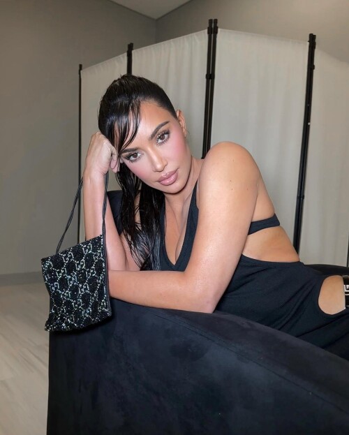 kimkardashian-2023-05-31T062533-1.md.jpg