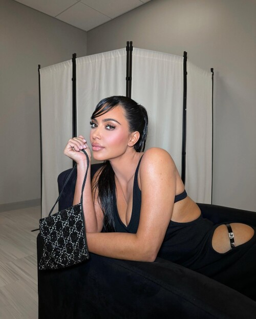 kimkardashian-2023-05-31T062533-2.md.jpg