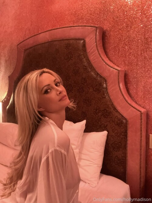 Holly Madison Nude Leaked Onlyfans Photo Holly Madison Nude Leaked Onlyfans Photo