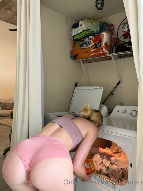 Autumren / autumnreed18 Nude Leaked Onlyfans Photo Autumren / autumnreed18 Nude Leaked Onlyfans Photo