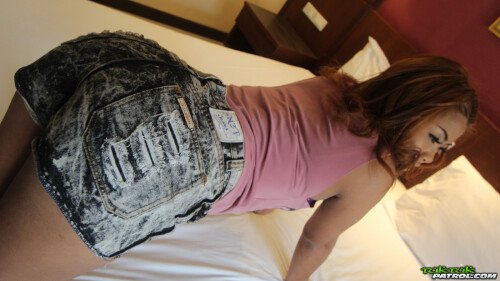 nicki_061-10cf8c9fa6478abbe.jpg