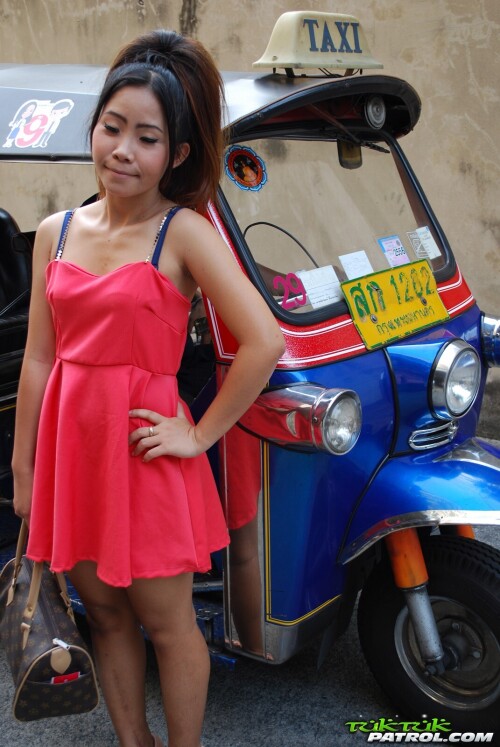 nuna_008-157b3b5eabd246de8.jpg