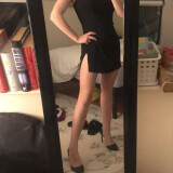 rachel-sennott-feet-photos-006