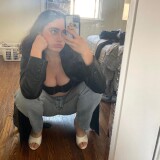 rachel-sennott-feet-photos-015