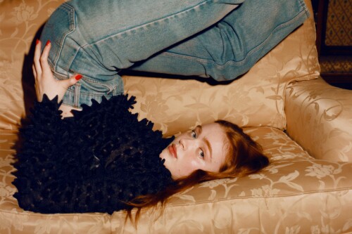 sadie-sink-for-es-magazine-january-2023-005.md.jpg