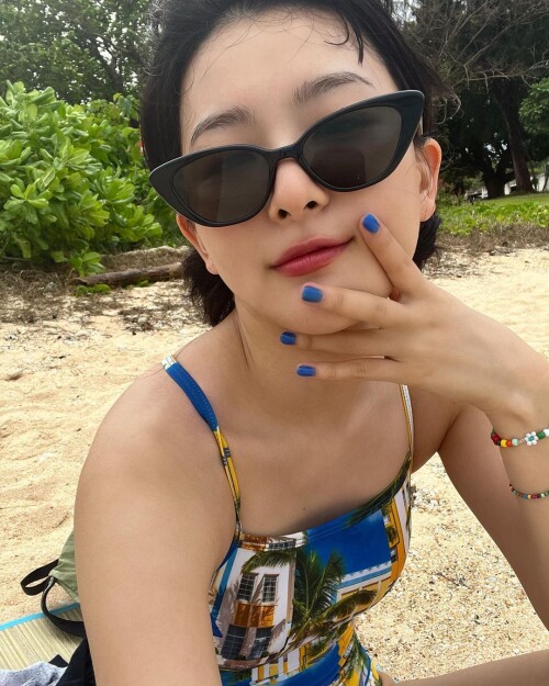 seulgi60a259ceec7880e9d.md.jpg