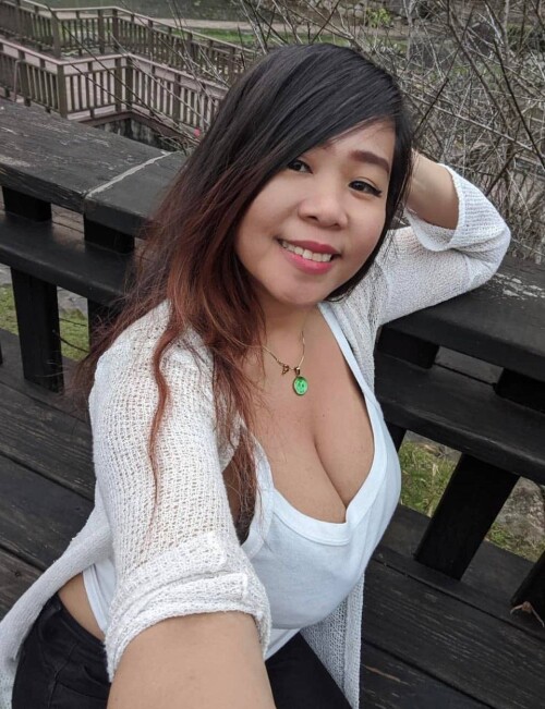 she-s-waiting-for-e3f3n58egl-1038x1352.md.jpg