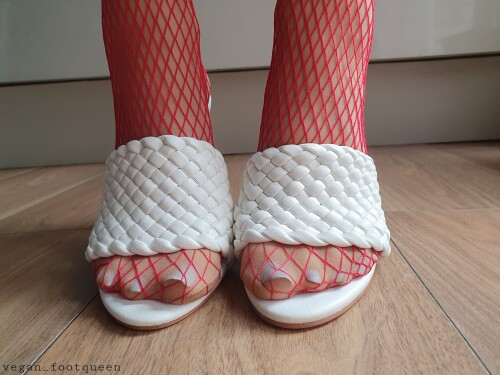 Vegan_footqueen Nude Leaked Onlyfans Photo Vegan_footqueen Nude Leaked Onlyfans Photo
