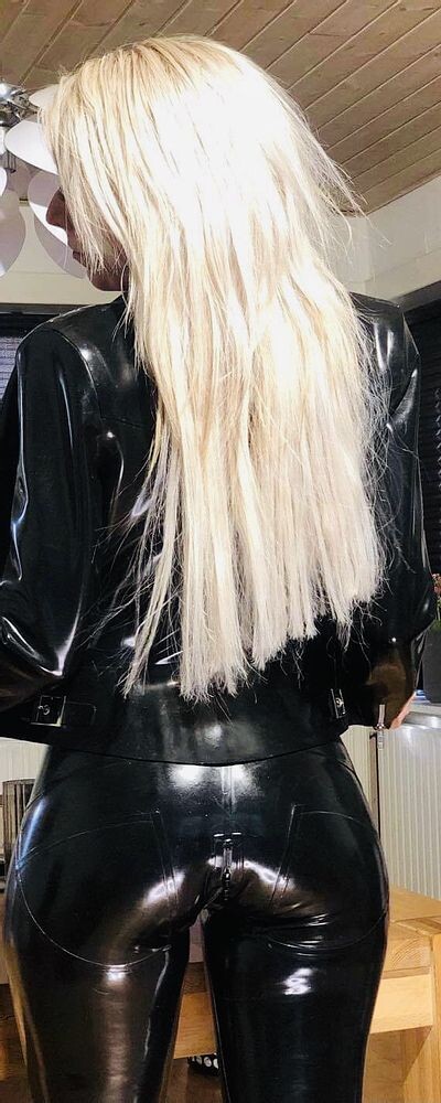 Cath28 / Mistress_cath28 Nude Leaked Onlyfans Photo Cath28 / Mistress_cath28 Nude Leaked Onlyfans Photo