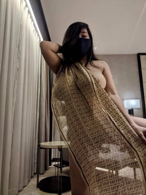 what-mask-7pyjbgwkcj-960x1280.md.jpg
