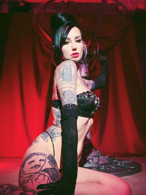 Emma Vauxdevil Nude Leaked Onlyfans Photo Emma Vauxdevil Nude Leaked Onlyfans Photo