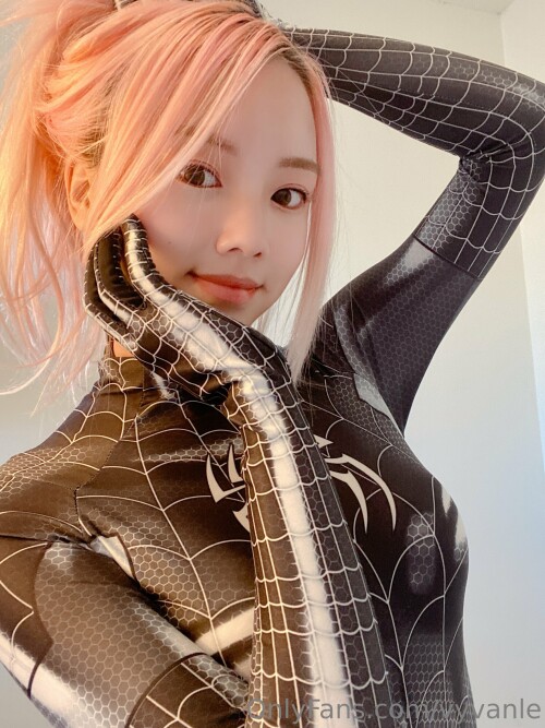 Vyvan Le Nude Leaked Onlyfans Photo