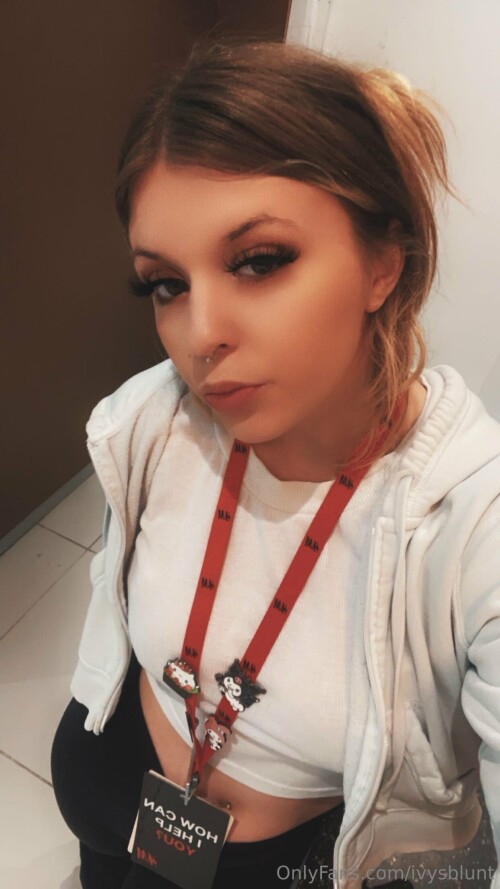 IvysBlunt Nude Leaked Onlyfans Photo IvysBlunt Nude Leaked Onlyfans Photo