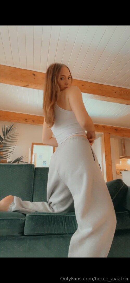 Becca_Aviatrix Nude Leaked Onlyfans Photo Becca_Aviatrix Nude Leaked Onlyfans Photo