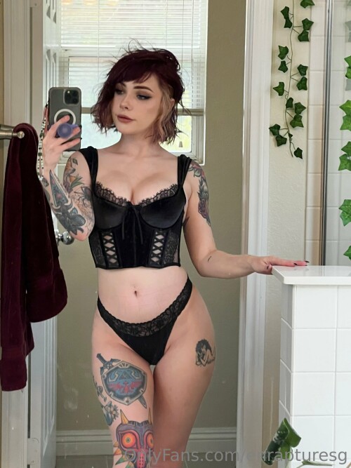 enrapturesg | enrapturex | elise tails Nude Leaked Onlyfans Photo