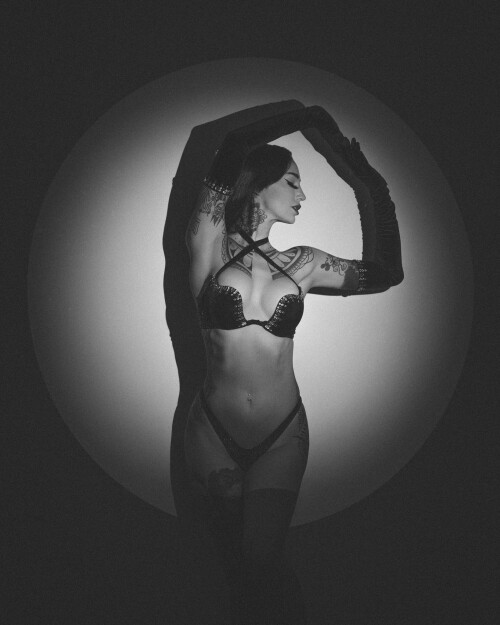 Emma Vauxdevil Nude Leaked Onlyfans Photo Emma Vauxdevil Nude Leaked Onlyfans Photo