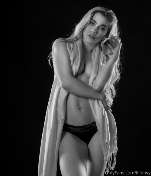 Lillbbyy - violetbbyy337 - hannahelizabett Nude Leaked Onlyfans Photo Lillbbyy - violetbbyy337 - hannahelizabett Nude Leaked Onlyfans Photo