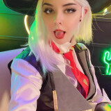 2022-11-Ashe-Selfie-18b5e9e3b34860e61