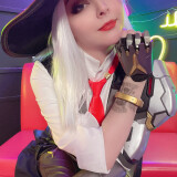 2022-11-Ashe-Selfie-5bb5d08f7e3c9df84