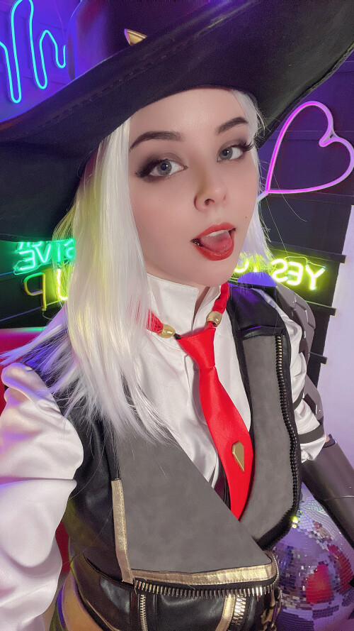 2022-11-Ashe-Selfie-6d0e159ce59cedf3d.jpg