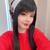2022-12-Yor-forger-christmas-Selfie-1c7b87594303ff585