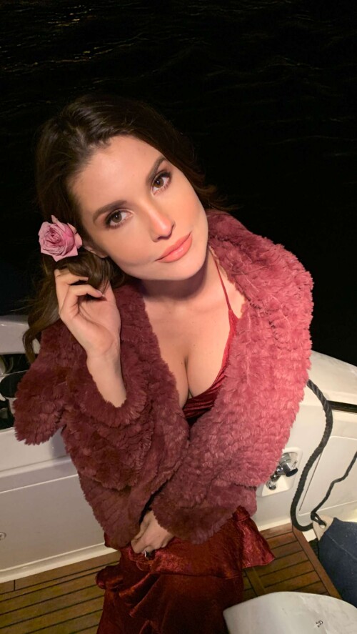 Amanda Cerny Photo 3