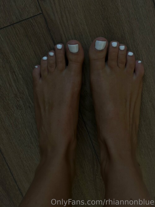 Rhiannon Blue Photo 1
