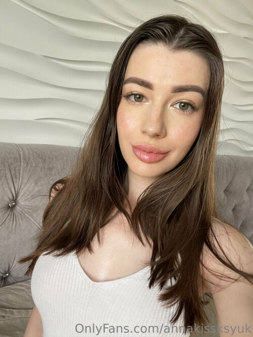 PETITE DOLL aka annakissksyuk Nude Leaked Onlyfans Photo PETITE DOLL aka annakissksyuk Nude Leaked Onlyfans Photo