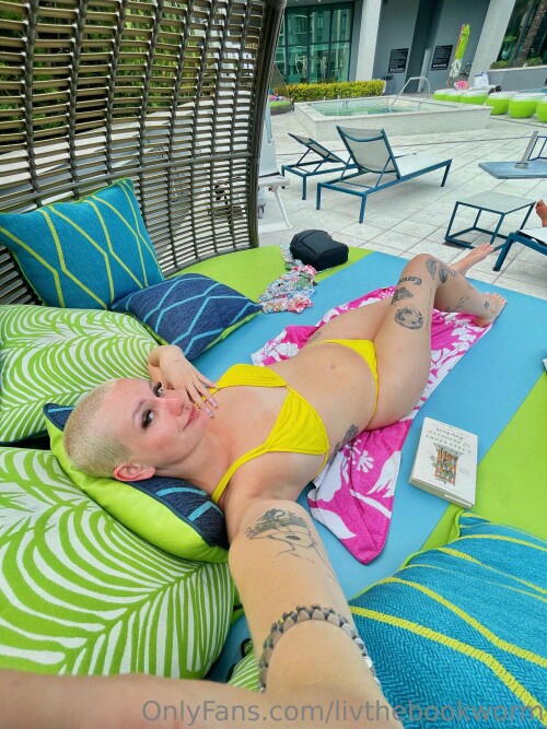 livthebookworm, thebartendingbabe Nude Leaked Onlyfans Photo livthebookworm, thebartendingbabe Nude Leaked Onlyfans Photo