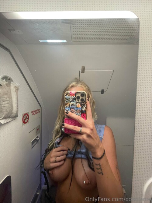 Lexie Wilcox & Lanie Wilcox / xoxolexie & xoxolanie Nude Leaked Onlyfans Photo