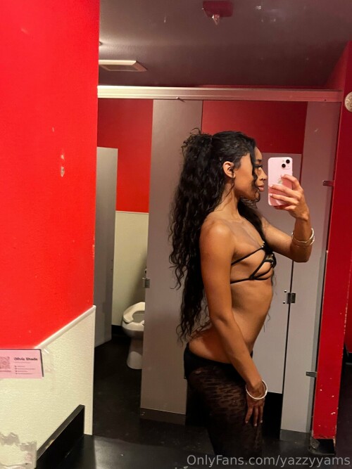 yazzyyams / Queen Yasmeena Nude Leaked Onlyfans Photo yazzyyams / Queen Yasmeena Nude Leaked Onlyfans Photo