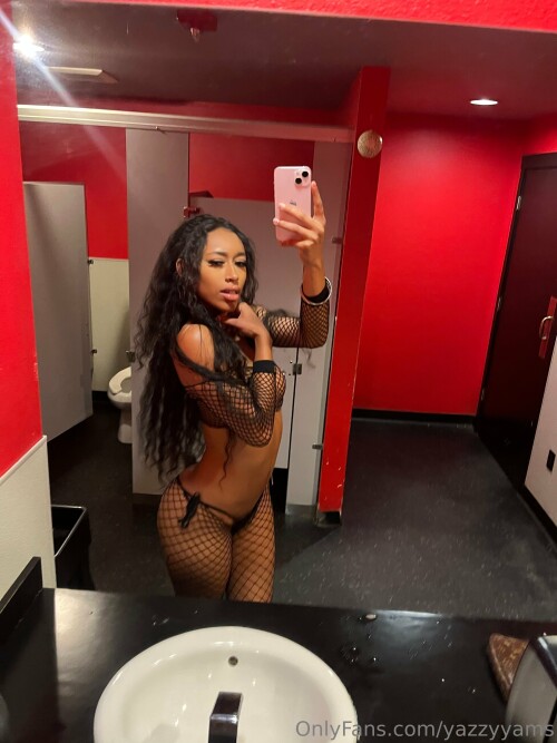 yazzyyams / Queen Yasmeena Nude Leaked Onlyfans Photo yazzyyams / Queen Yasmeena Nude Leaked Onlyfans Photo