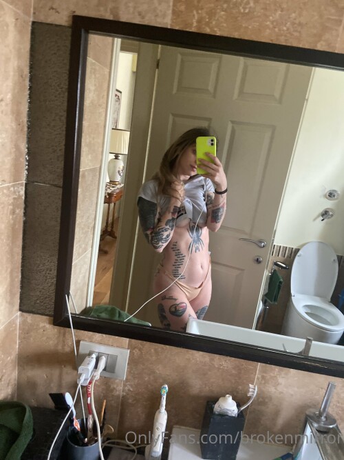 Brokenmirror._ / Claudia Campani Nude Leaked Onlyfans Photo Brokenmirror._ / Claudia Campani Nude Leaked Onlyfans Photo