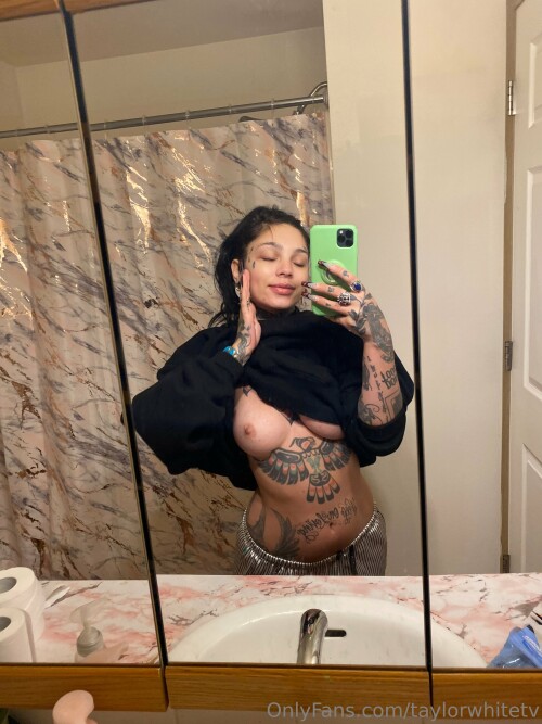 Taylor White | taylorwhitetv Nude Leaked Onlyfans Photo