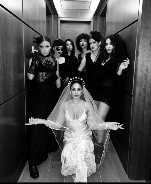 Vanessa Hudgens Photo 4