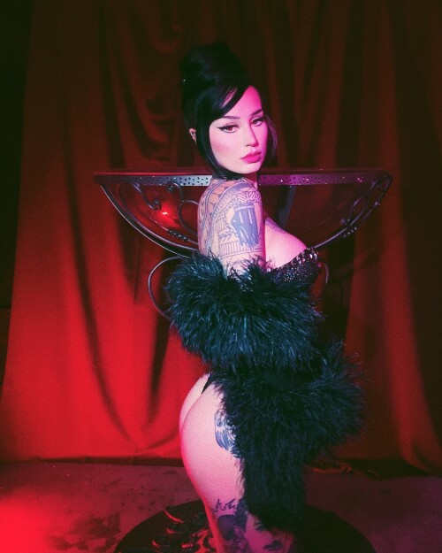 Emma Vauxdevil Nude Leaked Onlyfans Photo Emma Vauxdevil Nude Leaked Onlyfans Photo